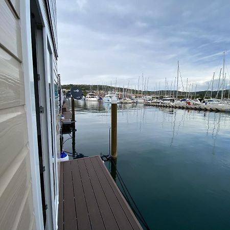 Floating House Mm, Marina Portoroz Villa Exteriör bild