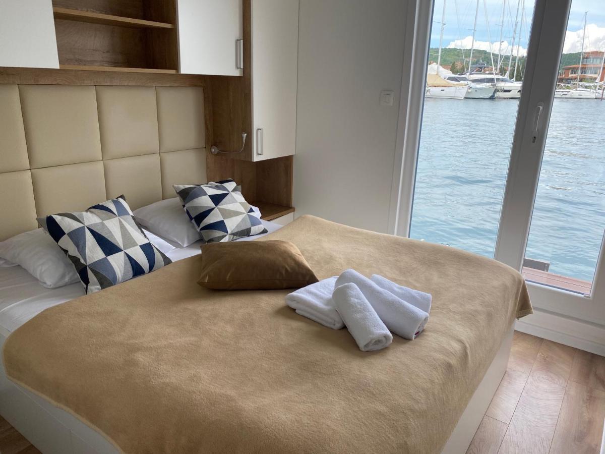 Floating House Mm, Marina Portoroz Villa Exteriör bild