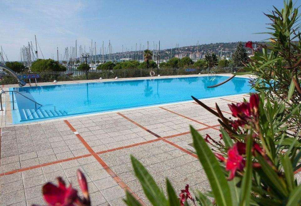 Floating House Mm, Marina Portoroz Villa Exteriör bild